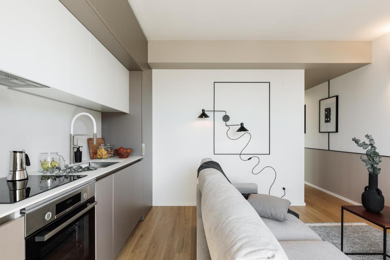 Apartment Serrat - 1 Bedroom And Office In Poblenou Barcelona