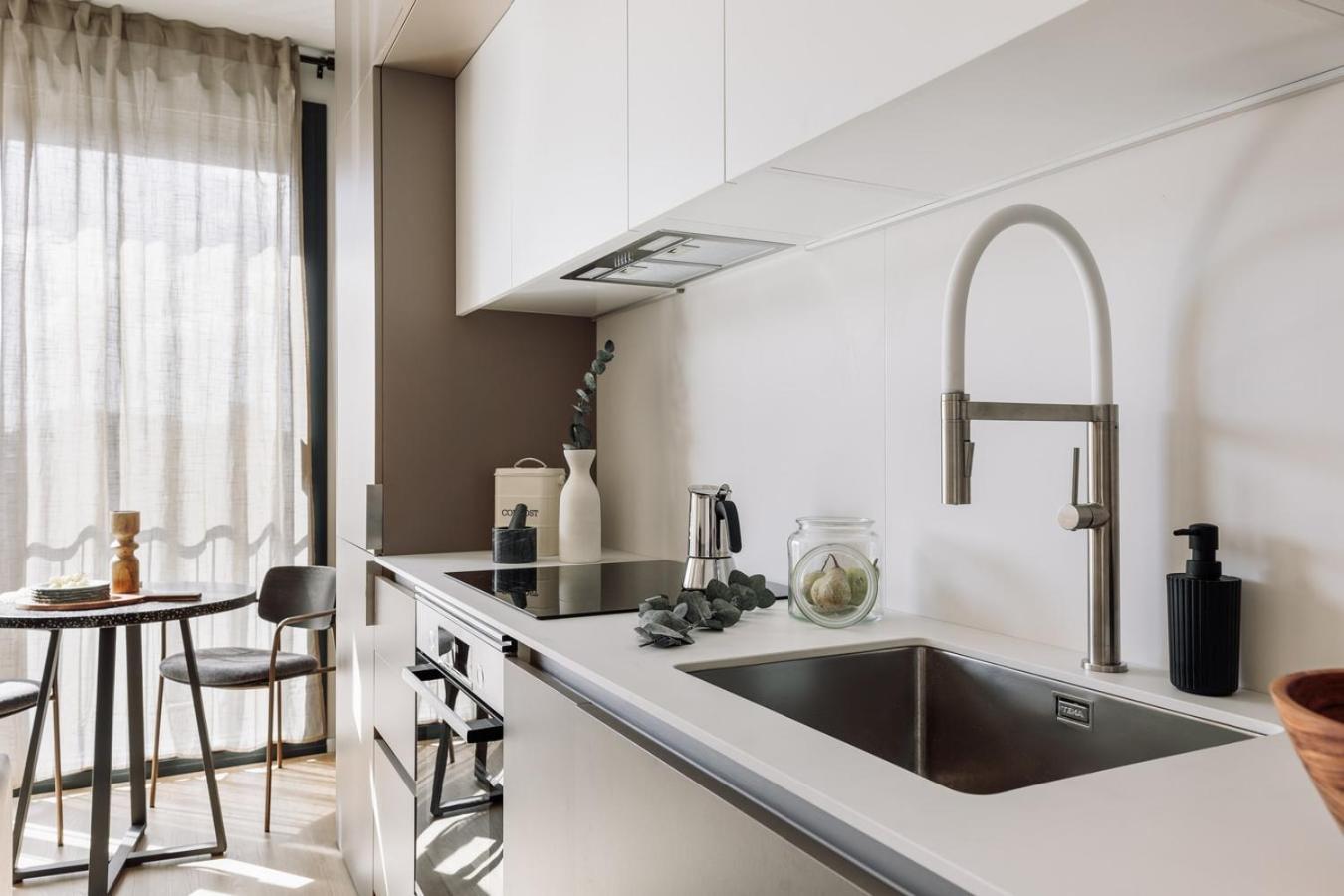 Apartment Serrat - 1 Bedroom And Office In Poblenou Barcelona