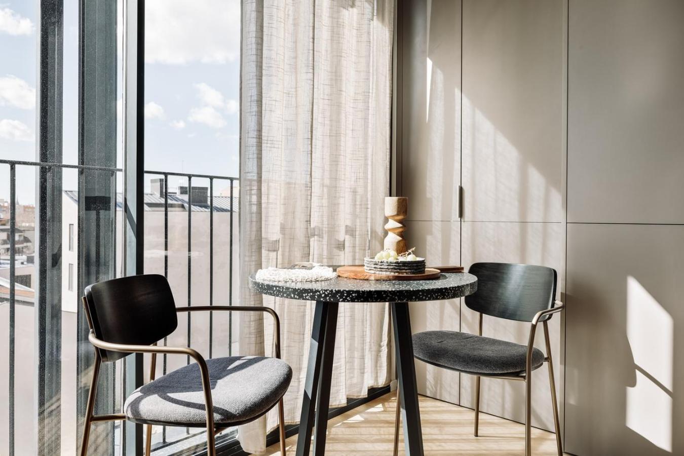 Apartment Serrat - 1 Bedroom And Office In Poblenou